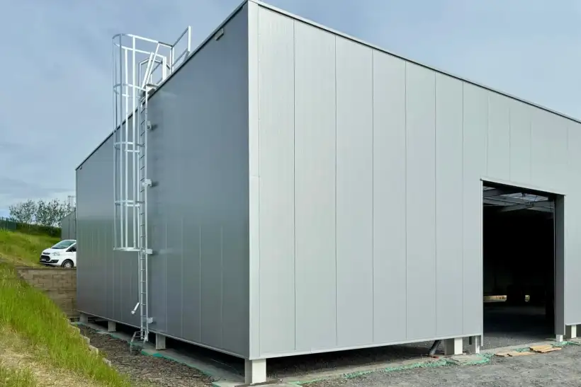 We have handed over the warehouse hall in Hrabyně near Opava