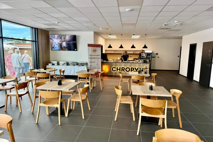 Slávnostné otvorenie športovej haly v Chropyni