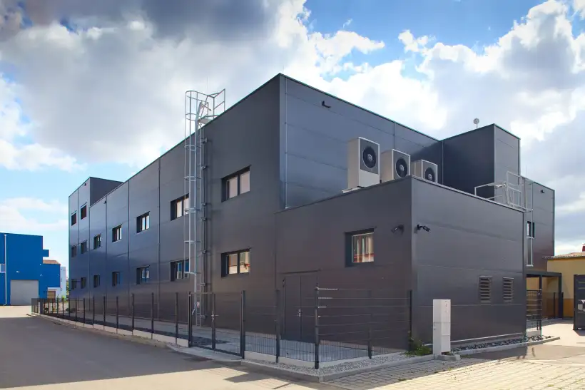 Administrativně výrobní hala Lambert Elektronics - výrobní část
