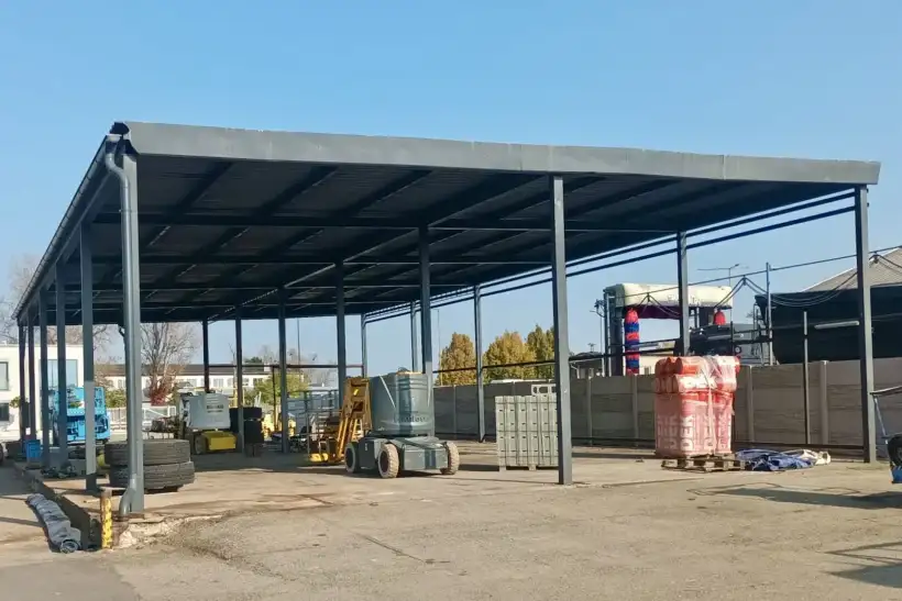 Opláštenie pôvodnej konštrukcie servisnej haly KLIMEX Přerov