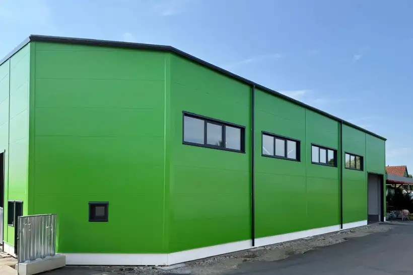 Production and storage hall in Karviná