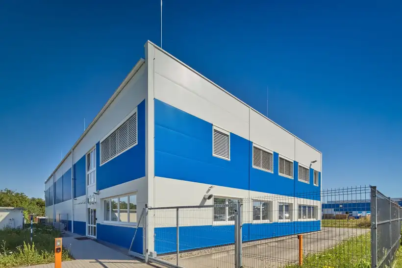 Výrobní hala ALTECH 22 Uherské Hradiště-přední-strana02