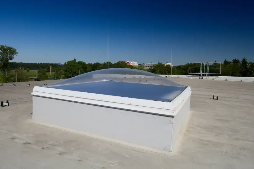 Výrobní hala ALTECH 22 Uherské Hradiště - kopulový světlík 2,0 x 2,0 m