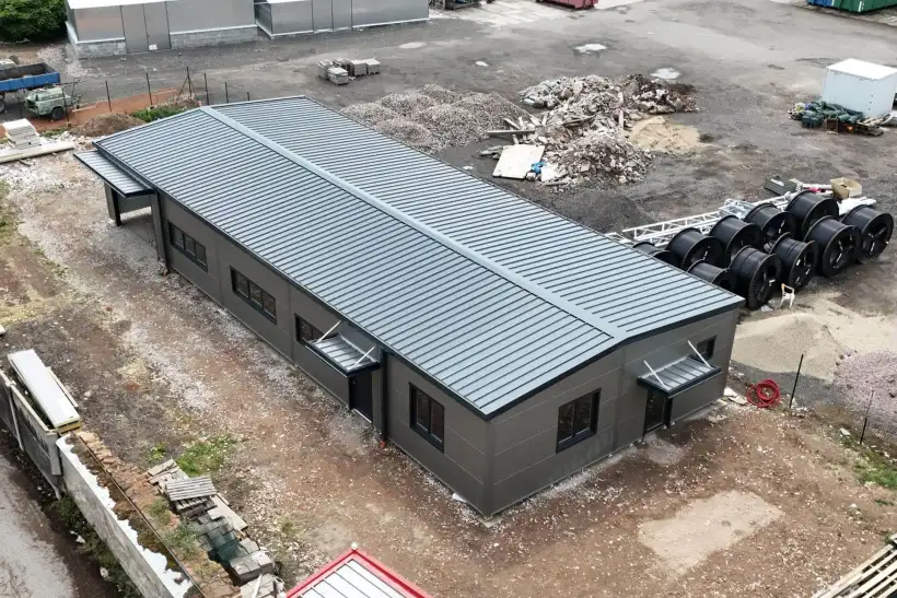 Výrobná hala v Smiřiciach pri Hradci Králové