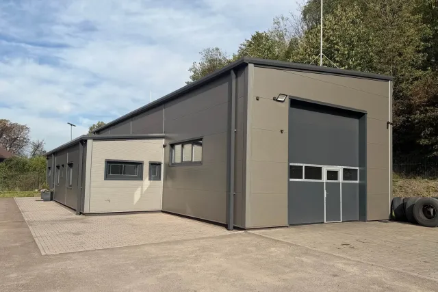 Administrative and Service Hall for Freight Vehicles PS Trans Český Těšín s.r.o.